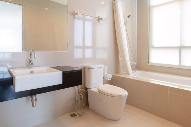 accorder votre WC et votre baignoire sur une même canalisation