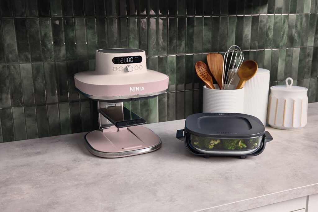 Ninja CRISPi PRO rose, un appareil de cuisson innovant
